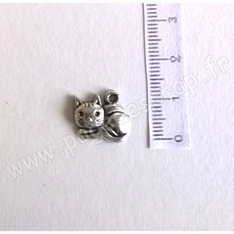 SCRAPBERRY'S CHARMS LITTLE KITTEN 13 x 14 mm